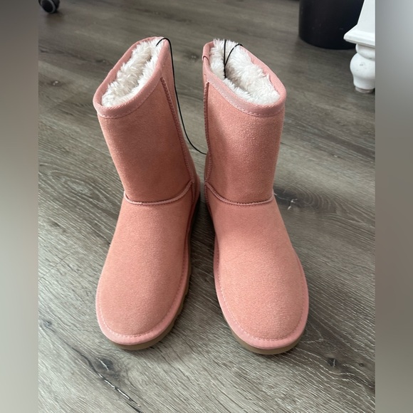 Time and Tru Pink Winter Boots - Picture 3 of 8